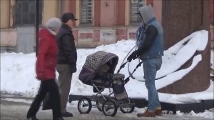 Жестокость над младенцем: СОЦИАЛЬНЫЙ ЭКСПЕРИМЕНТ