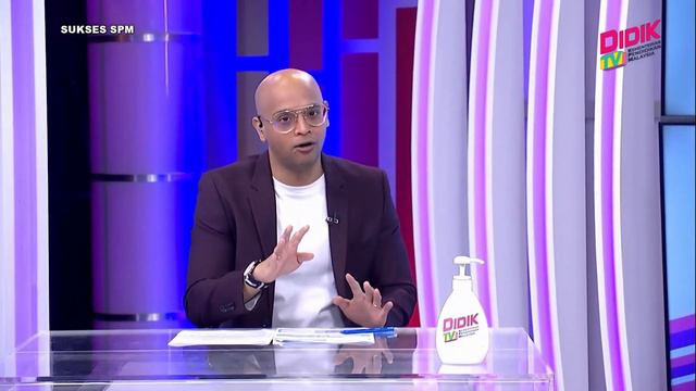 Sukses SPM (2021) - Pecutan | Bahasa Inggeris: Kertas 1 смотреть онлайн