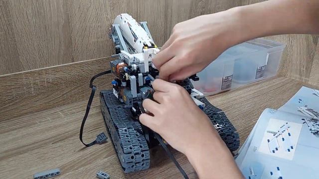 Mould king 13130 Excavator Speed build смотреть онлайн