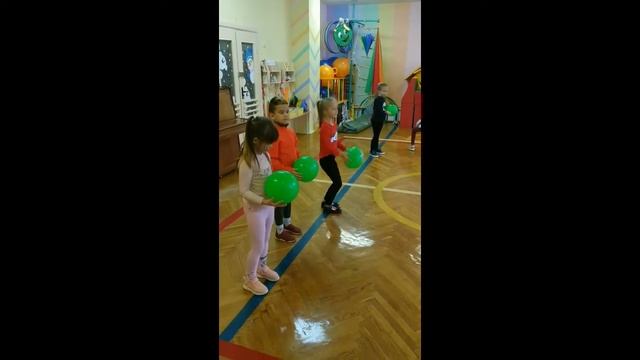 Упражнения с мячом для детей смотреть онлайн
