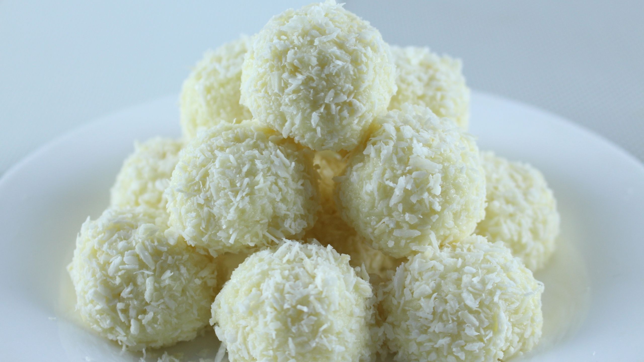 БОЛЬШЕ НЕ ПОКУПАЮ КОНФЕТЫ РАФАЭЛЛО В МАГАЗИНЕ ☆ РАФАЭЛЛО ЗА 5 МИНУТ! ВСЕГО 3 ИНГРЕДИЕНТА! ☆ RAFAELLO смотреть онлайн