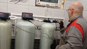 Система очистки воды для загородного дома | Как устроена система умягчения и обезжелезивания.