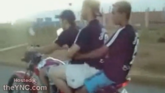 Идиот за рулём смотреть онлайн