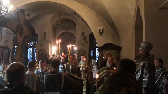 Утреня Великой Пятницы с чтением двенадцати Страстных Евангелий. 29.04.2021 смотреть онлайн
