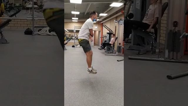 Прыжки на скакалке, как учил Флойд Мейвезер! Jumping rope like Floyd Mayweather taught! смотреть онлайн