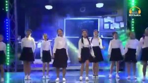 Песня Учат в школе