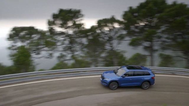 ŠKODA KODIAQ RS смотреть онлайн