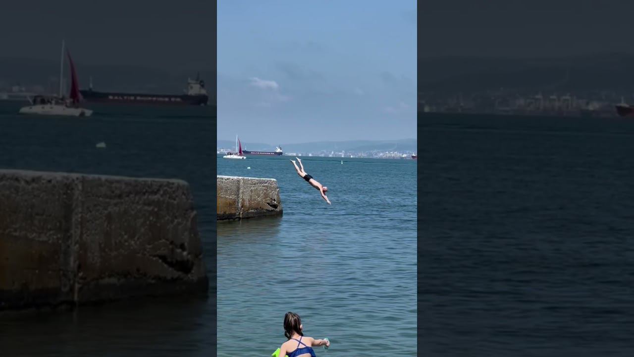 Прыжок "Щючкой" с пирса в море #робинзоннакубани смотреть онлайн