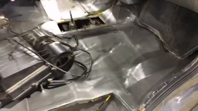 Делаем шумоизоляцию на Соболь, поскольку штатная не устраивает владельца, да и оно и понятно смотреть онлайн