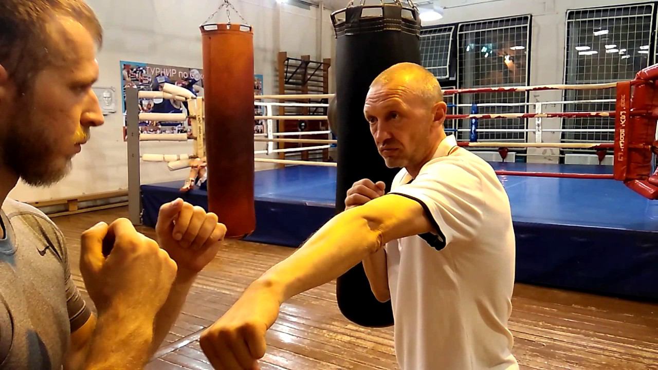 Бокс: расслабленные плечи, стойка, удар смотреть онлайн