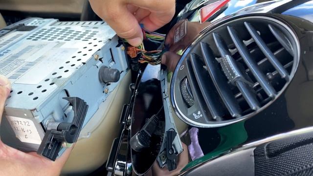 New Beetle: How To Radio Removal & Install смотреть онлайн