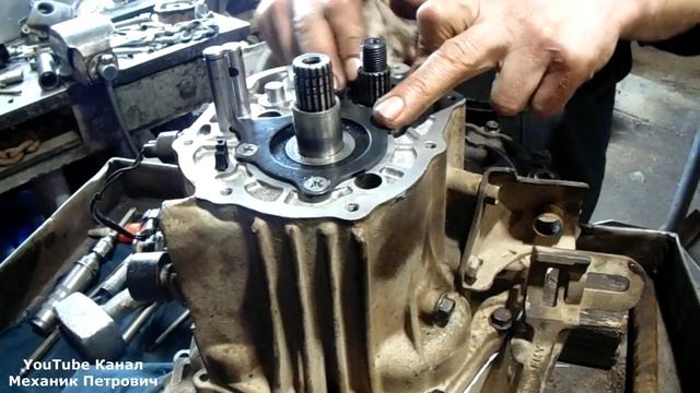Chevrolet Aveo Сборка МКПП замена сальников привода замена заднего сальника коленвала Часть 2 смотреть онлайн