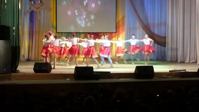 Танец ( Кветки Молдовы ) смотреть онлайн