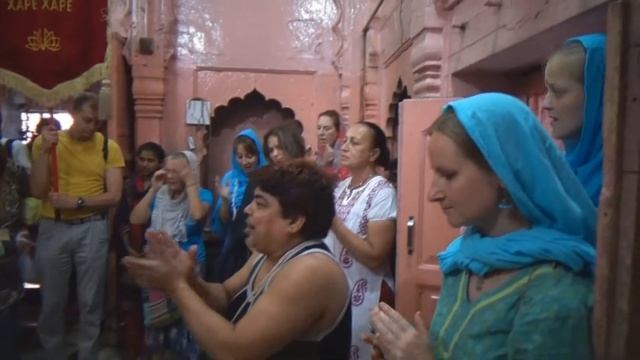 В храме Гопишвары Махадева смотреть онлайн