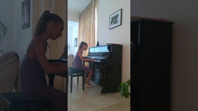 Клементи. Сонатина До Мажор, I часть. Исполняет Маша Турецкая смотреть онлайн