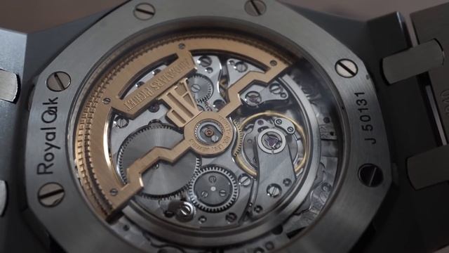 Культовый Джамбо: Обзор Audemars Piguet Royal Oak Extra-Thin 'Jumbo' 15202ST.OO.1240ST.01 смотреть онлайн