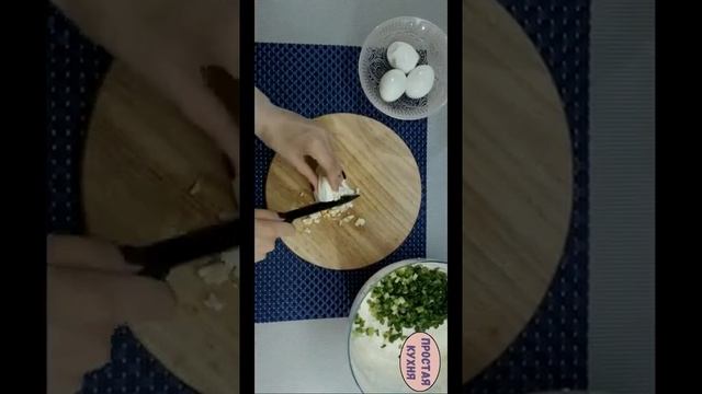 Оладьи с Зелёным Луком. Готовить их Проще пирожков, Ведь не Надо Тратить Время на Лепку. #Shorts смотреть онлайн