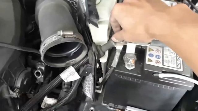 #battery#bmwx1#bmwf48How To Change BATTERY BMW X1 F48 18xdrive 2016 - 2022 смотреть онлайн