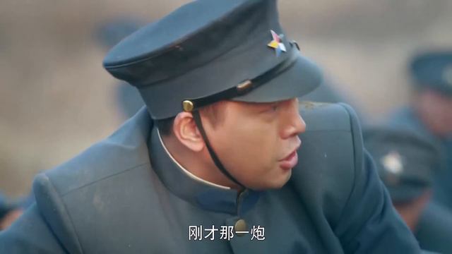 新兵第一次開炮拿草鞋當瞄準鏡，卻一炮轟了敵軍司令部！ смотреть онлайн