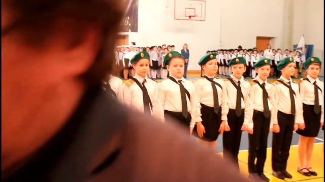 Смотр строя и песни 3-й Б класс. Лучшая стройподготовка и форма. смотреть онлайн