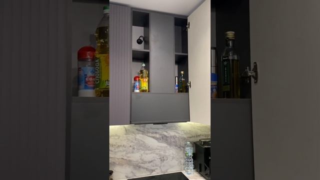 Кухня в современном стиле от нашего дизайнера Марии смотреть онлайн