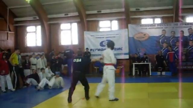 Я с красным поясом,против синего лоха)).mp4 смотреть онлайн