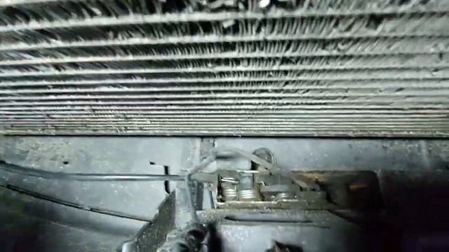 Открыть КАПОТ снаружи БЕЗ КЛЮЧА в Volkswagen Passat B7 смотреть онлайн