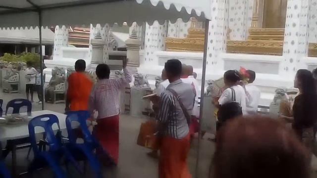 Просвещение в монахи. Бангкок. Тайланд. смотреть онлайн