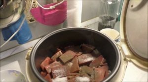 Говядина на  луковой подушке.