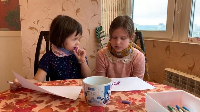 ЧЕЛЛЕНДЖ РИСУЕМ С ЗАКРЫТЫМИ ГЛАЗАМИ? смотреть онлайн