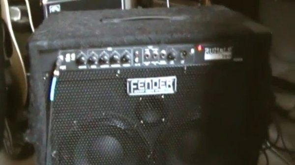 Fender Rumble 100 bass demonstration