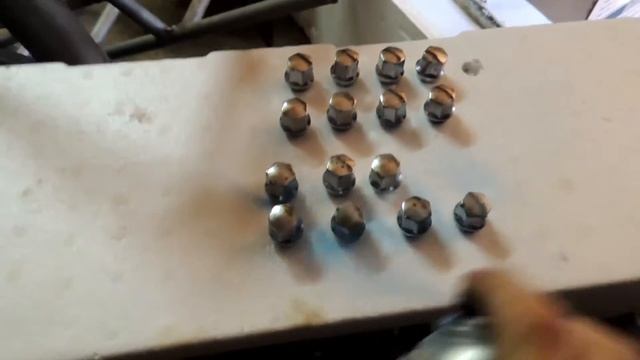 Красим колёсные Болты!!! смотреть онлайн