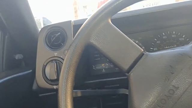 1984 Toyota Corolla Coupe Sr5 AE86 смотреть онлайн