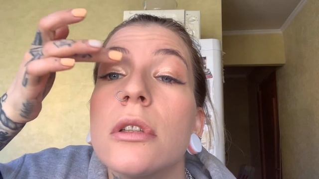 Нюд. Веснушки. Легко и просто смотреть онлайн