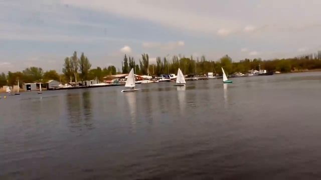 ПАРУСА НА ВОДЕ.. ЦВЕТЁТ СИРЕНЬ ;) смотреть онлайн