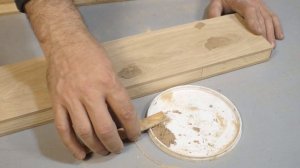 Проверенный способ заделки дефектов дерева: нужно всего два компонента и пару хитростей