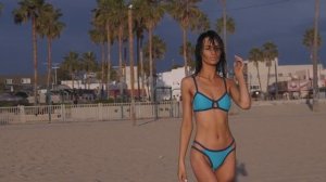 Девушка в красивом белье на пляже | Girl Beach