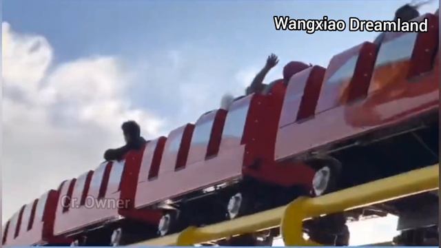 Wang Yibo secretly left the Beijing airport.Fans don't get a glimpse of him| смотреть онлайн