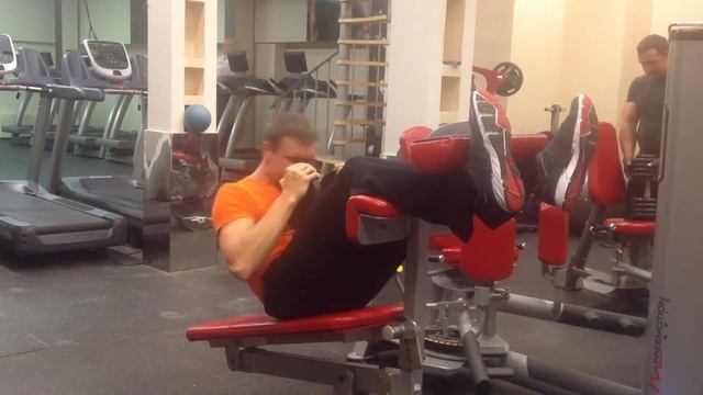 Скручивания в скамье для пресса, с весом смотреть онлайн