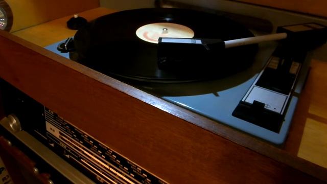 "Пишу о Вас стихи"медл.фокстрот.муз.Цтибора Ленского и Вита Илека ,исп. Зденек Кратохвил "SUPRAPHON смотреть онлайн