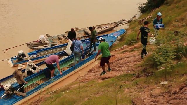 Global Village Housing [ homes sponsored by Mark ] смотреть онлайн