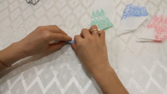 Бумажные салфетки в виде птицы счастья в салфетнице! смотреть онлайн