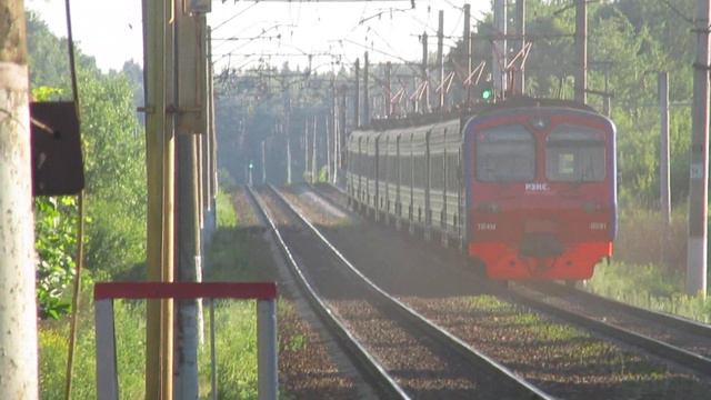 Электропоезд ЭД4М-0091 Рэкс платформа Зосимова Пустынь 7.06.2019 смотреть онлайн