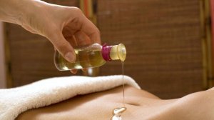 ЗАЧЕМ СМАЗЫВАТЬ ПУПОК МАСЛОМ