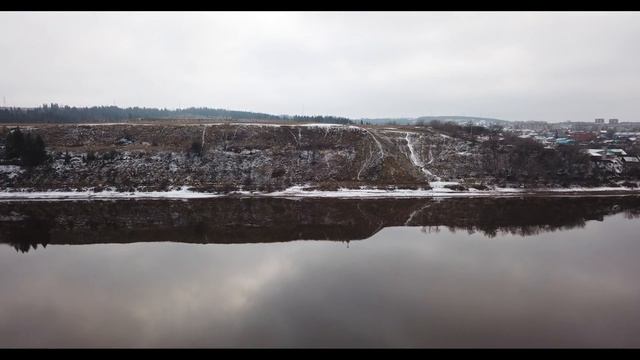Декабрь на носу. Летаю над Вяткой возле Полян. смотреть онлайн