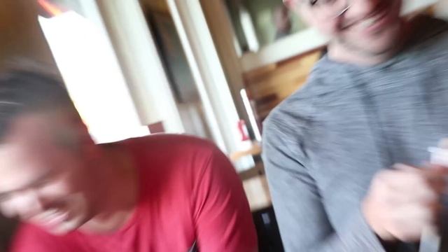 TODDLER SNEAKS IN FRIDGE (caught on camera) смотреть онлайн