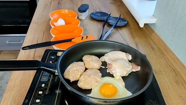 Тест сковороды из коллекции Универсал смотреть онлайн