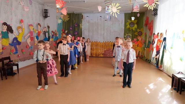 Детский сад "Лорик" Группа "Одуванчики" Выпускной 2021. Часть первая "Выступление детей". смотреть онлайн