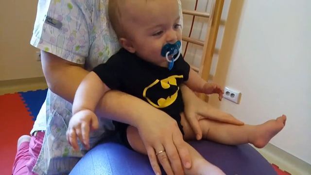 Реабилитация на фитболе в центре Галилео