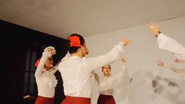 Зажигательная шоу-программа от коллектива "Guzal-dance" смотреть онлайн